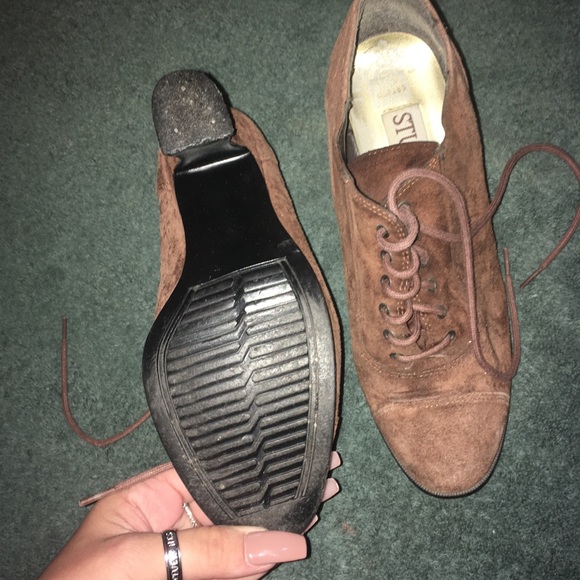 Suede Lace up booties - Picture 3 of 3